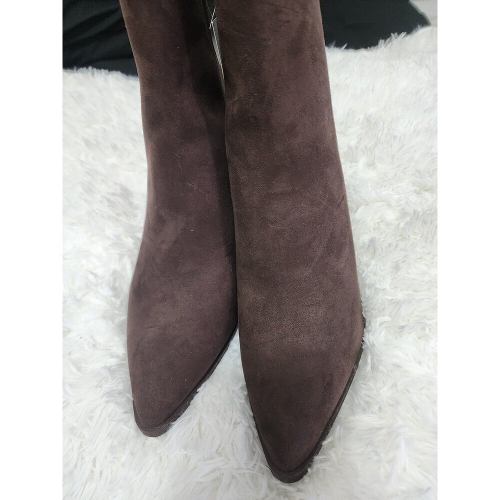 NEW BROWN THORA BOOTS SIZE 9